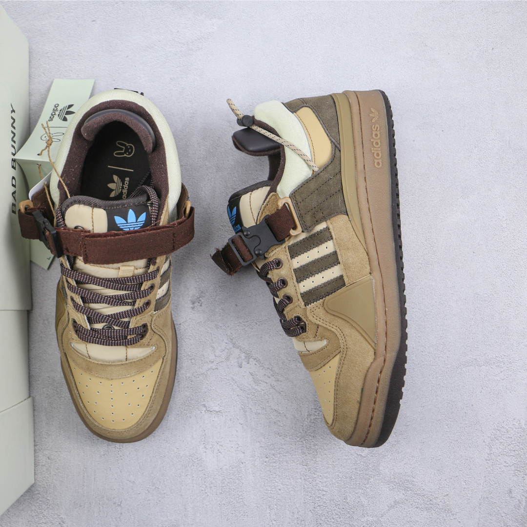 Tenis Adidas - Forum Low x Bad Bunny Buckle