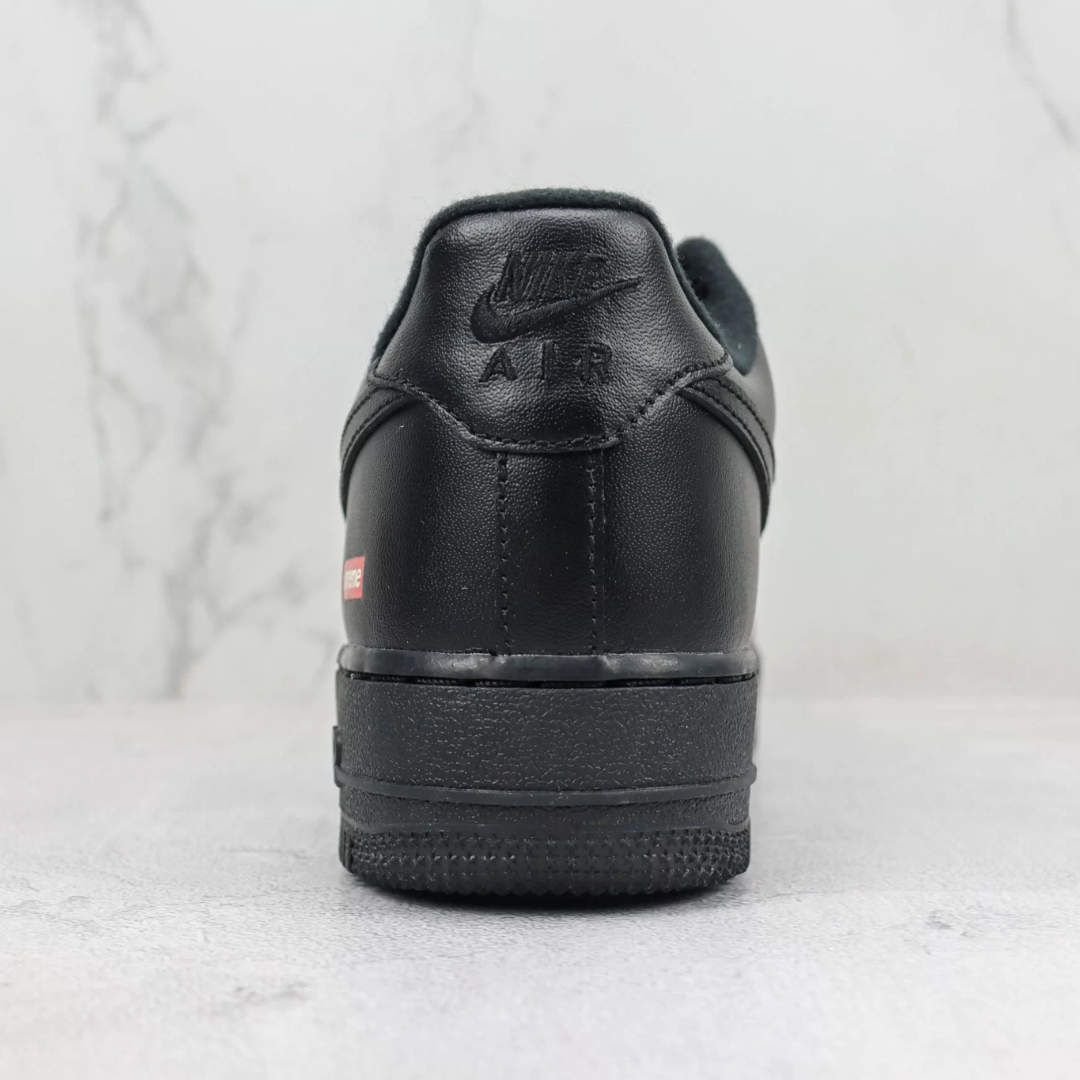 Tenis Nike Air Force 1 Low Supreme Black