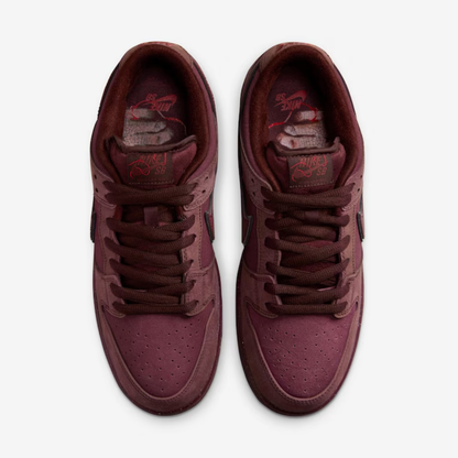 Tenis Nike SB Dunk Low - Burgundy Crush