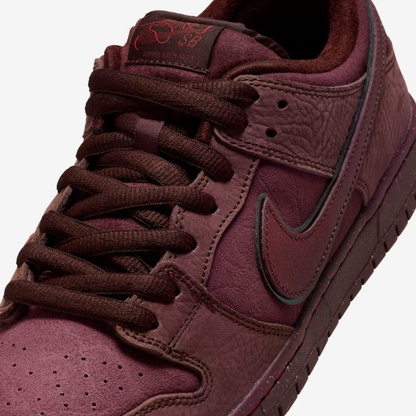 Tenis Nike SB Dunk Low - Burgundy Crush