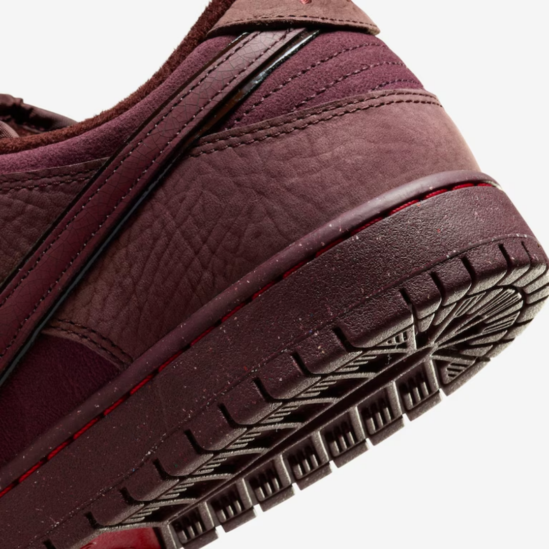 Tenis Nike SB Dunk Low - Burgundy Crush