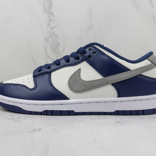 Tênis Nike Dunk Low - Midnight Navy