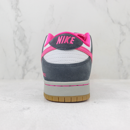 Tênis Nike SB Dunk Low  - Disposable