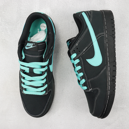 Tênis Nike Dunk Low X Tiffany