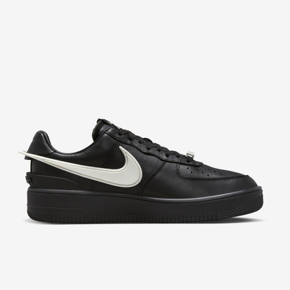 Tenis Nike AF1 x AMBUSH - Preto