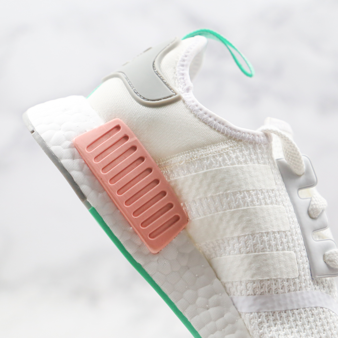 Tenis Adidas - NMD R1 FX  Branco e Rosa - Feminino